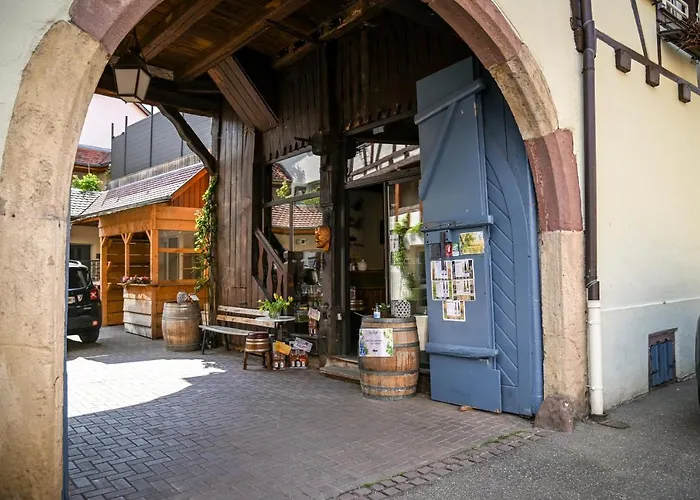 Hameau D'eguisheim 3* إِجويشا