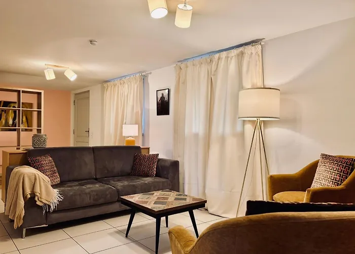 فندق مبيت وإفطار Hameau D'eguisheim 3*